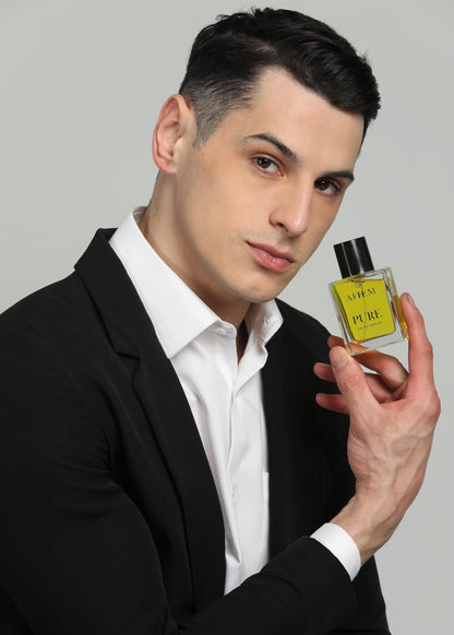 AFEEM Unisex Eau de Parfum, 50ml Bottle, Fragrance Mist Spray for Adults - in use