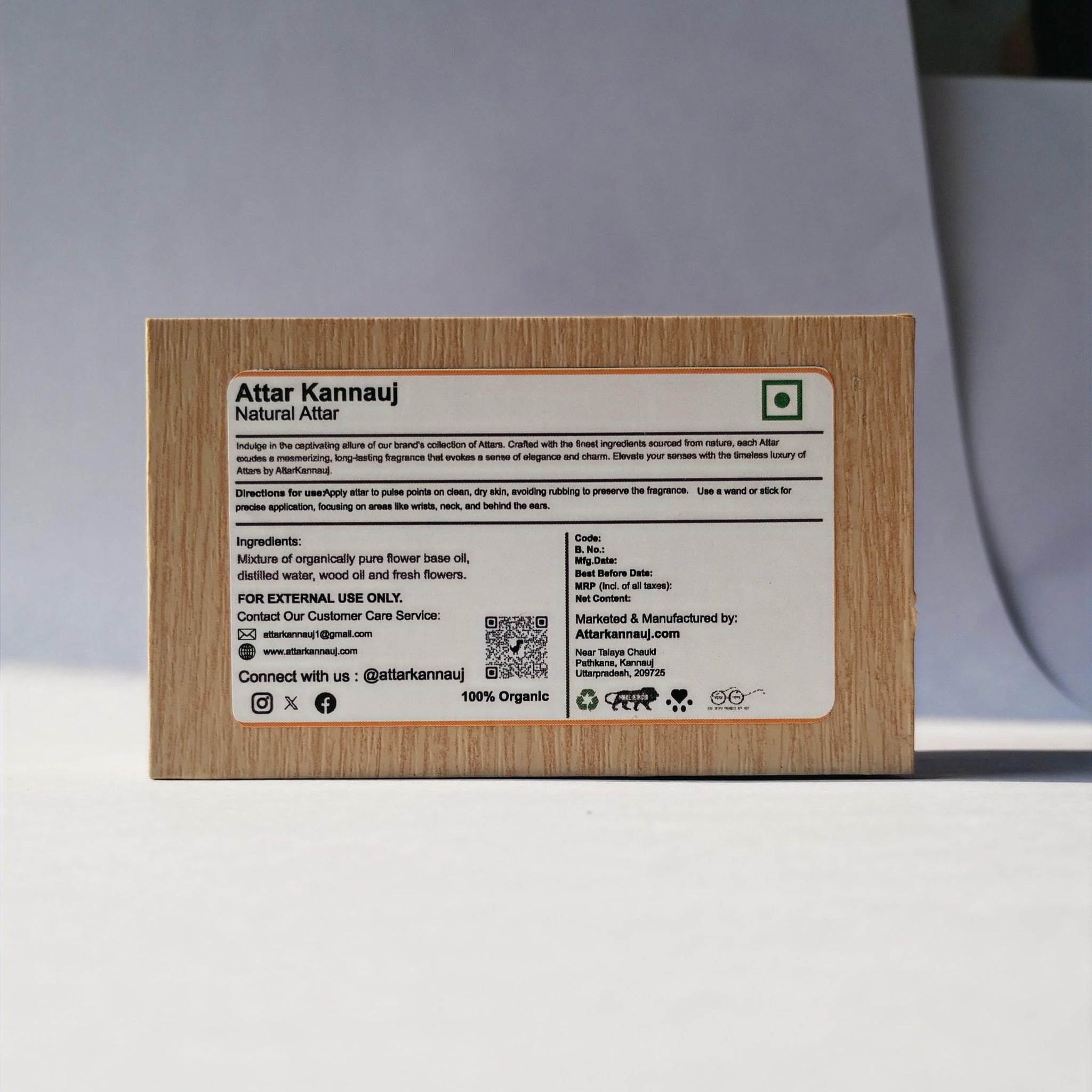 AttarKannauj Kesar Chandan Attar Roll-On, Unisex Saffron-Sandalwood Blend - ingredients panel