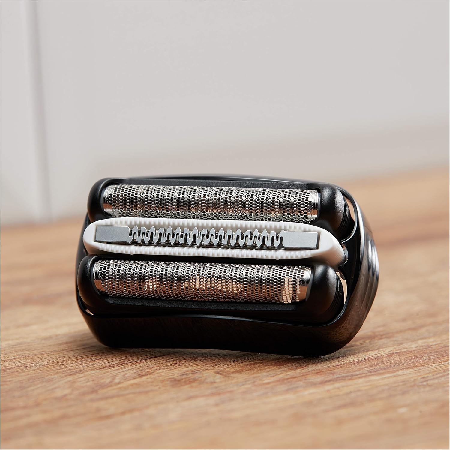 Braun 32B Foil Shaver, Single Head, Replacement Head Series 3 - front view