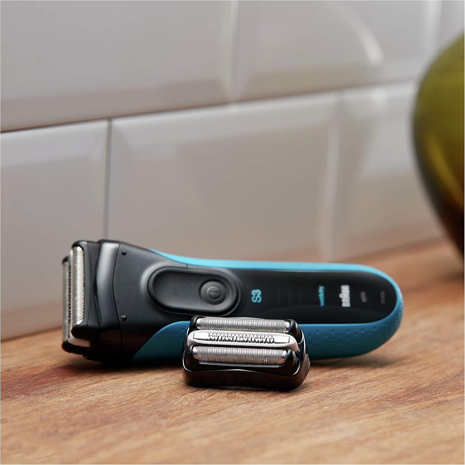 Braun 32B Foil Shaver, Single Head, Replacement Head Series 3 - label detail