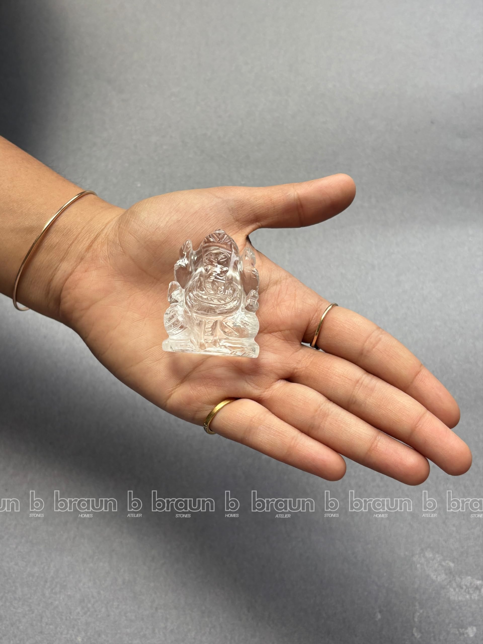 braun HOMES Crystal Ganesha Statue Figurine, 2-Inch, 200g, Natural Crystal, Home Decor Idol - in use