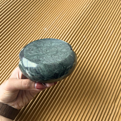 braun HOMES Marble Coaster Set of 6 with Stand, Natural Stone Drink Coasters for Dining Table Decor - size and scale (14)
