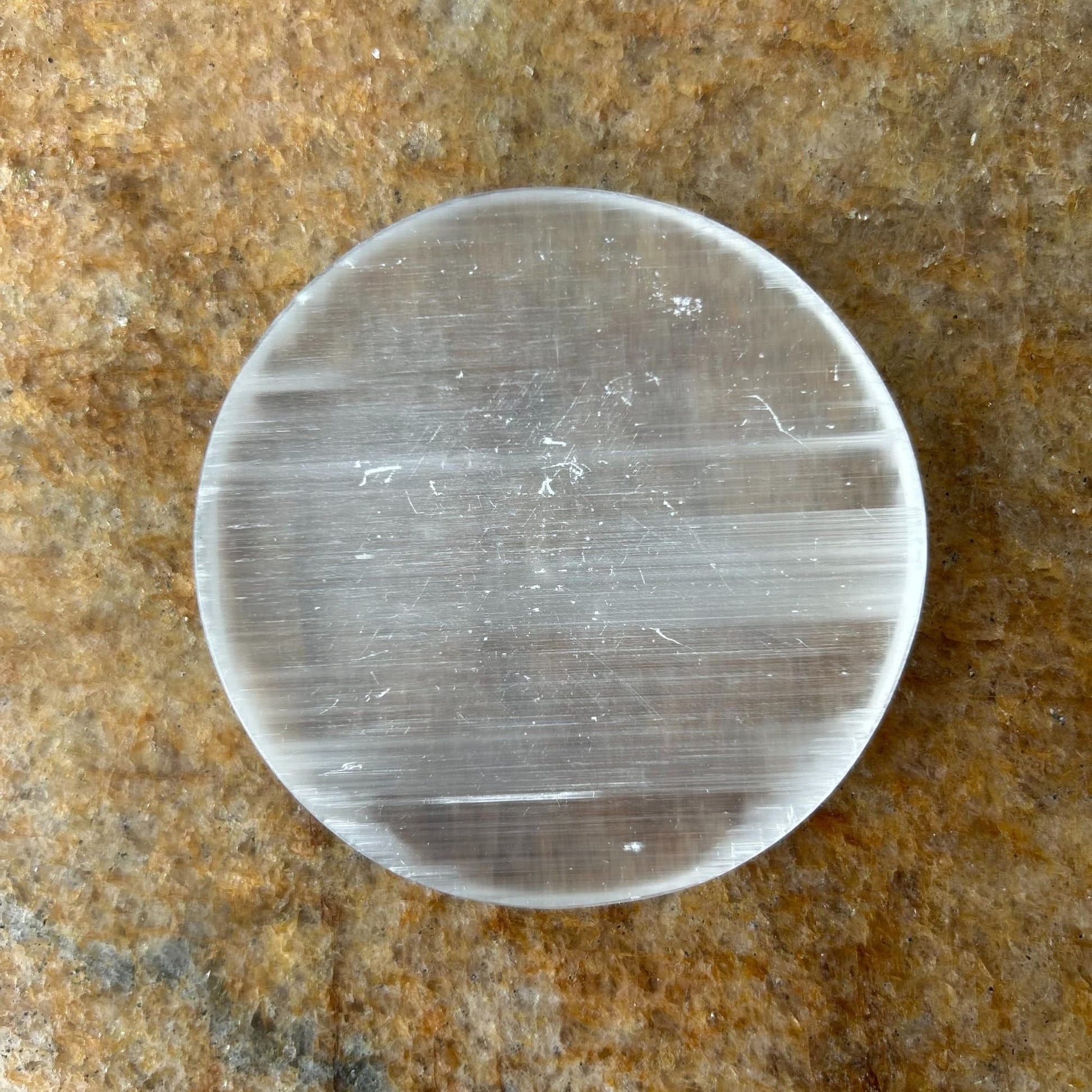 braun HOMES Selenite Charging Plate, 3 Inch, Natural Stone, Crystal Cleansing & Meditation Plate - back view (19)