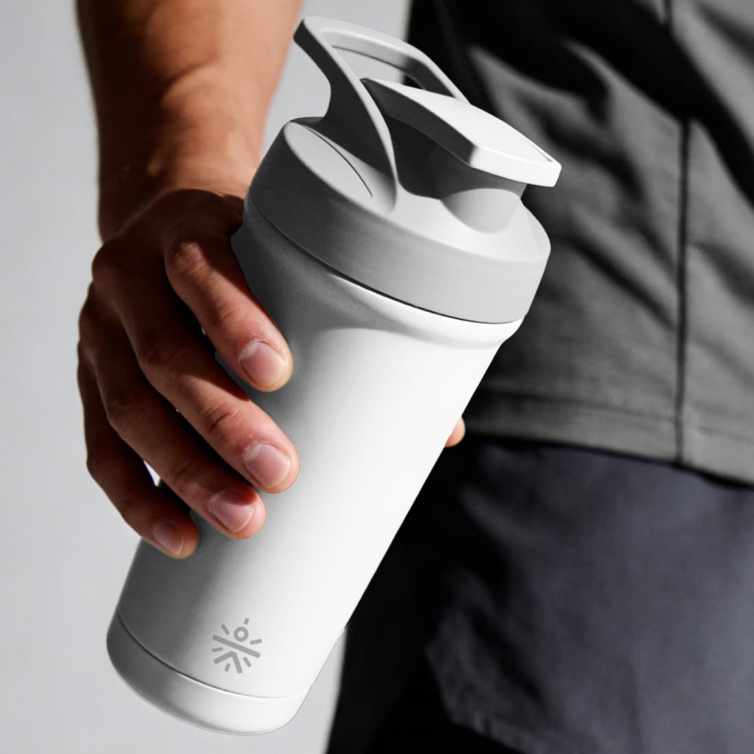 CULT Stainless Steel Shaker Bottle 700ml, Leakproof Lid, Bottom Opener, BPA-Free - front view (25)