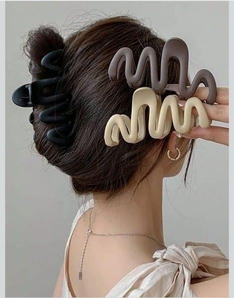 FemiDazzle Hair Claw Clips, Strong Hold Matte Nonslip Claws, Multicolor Set for Women - in use (30)