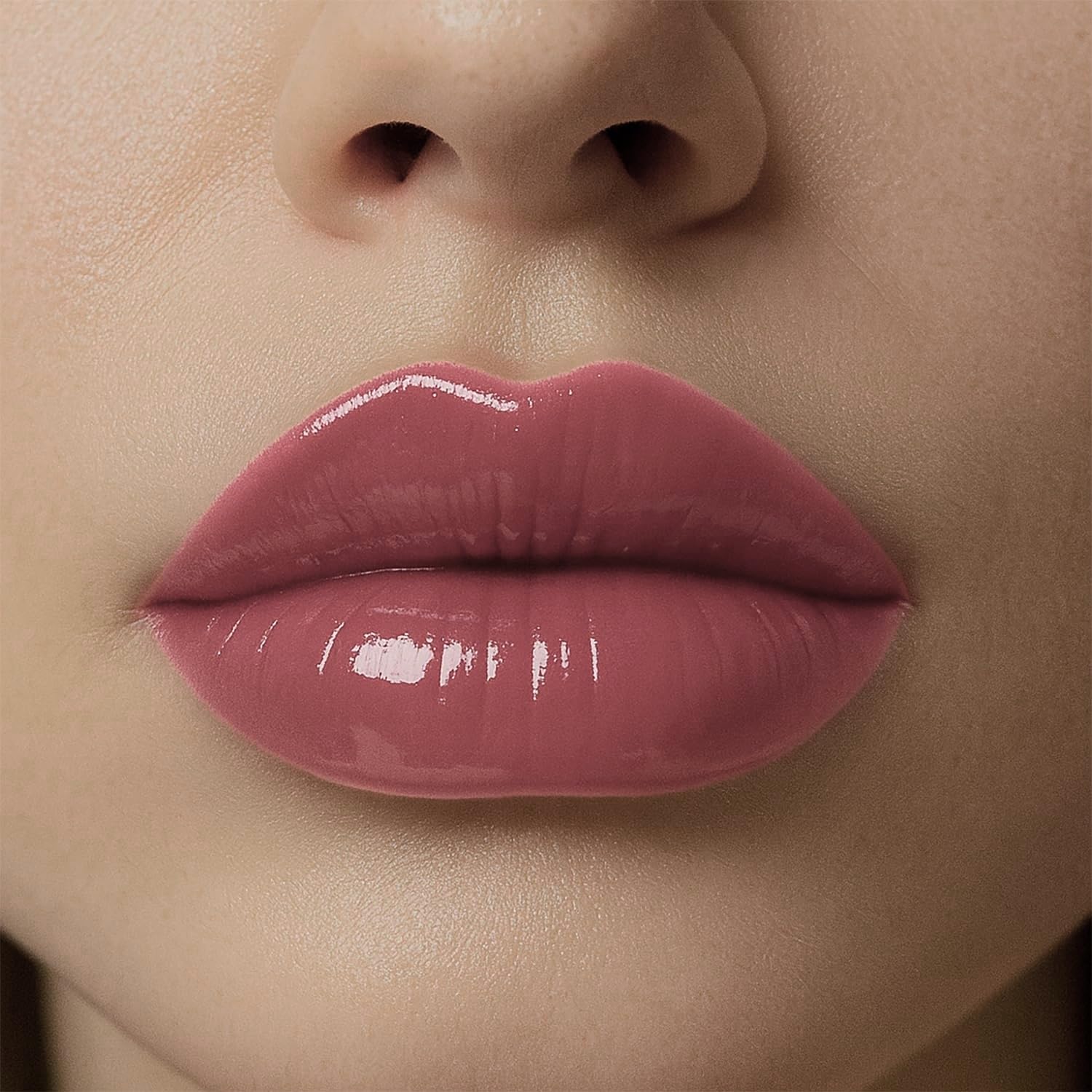 Generic Matte Lip Gloss for Women - Long Lasting Non-Sticky Lightweight Moisturizing Daily Wear Lip Gloss - label detail
