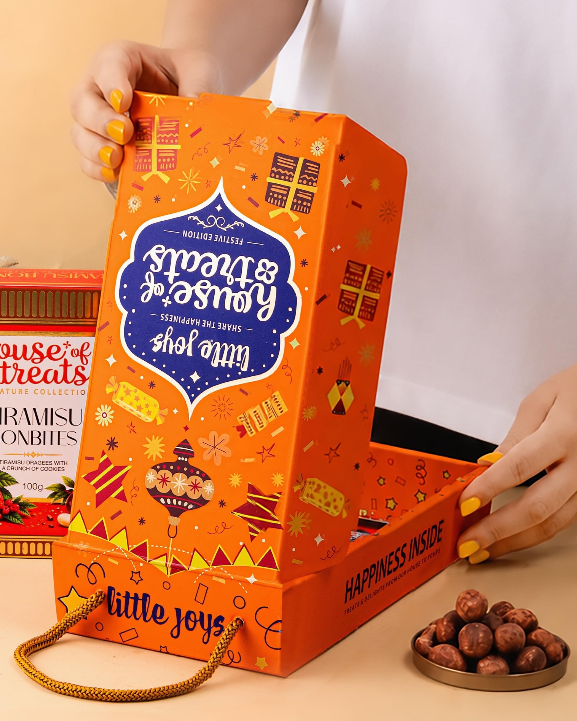 Hyperfoods® Rakhi Hamper For Brother RawFruit Gifts From The Orchards Dry fruit 120 Grams(Cashews, Almonds, Pista, Raisins 30