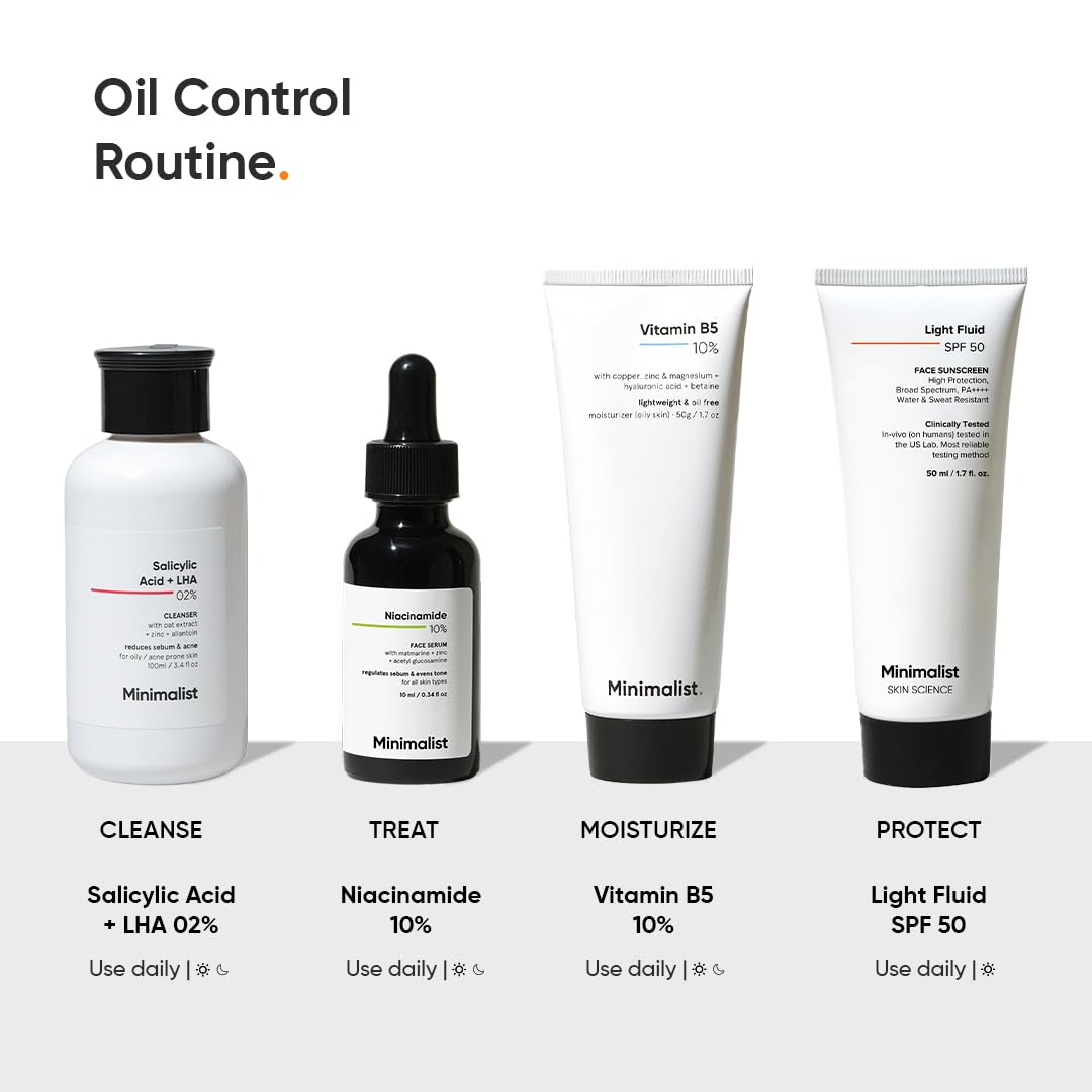 Minimalist Vitamin B5 10% Oil-Free Gel Moisturizer, Lightweight Face Moisturizer for Oily & Combination Skin - in use