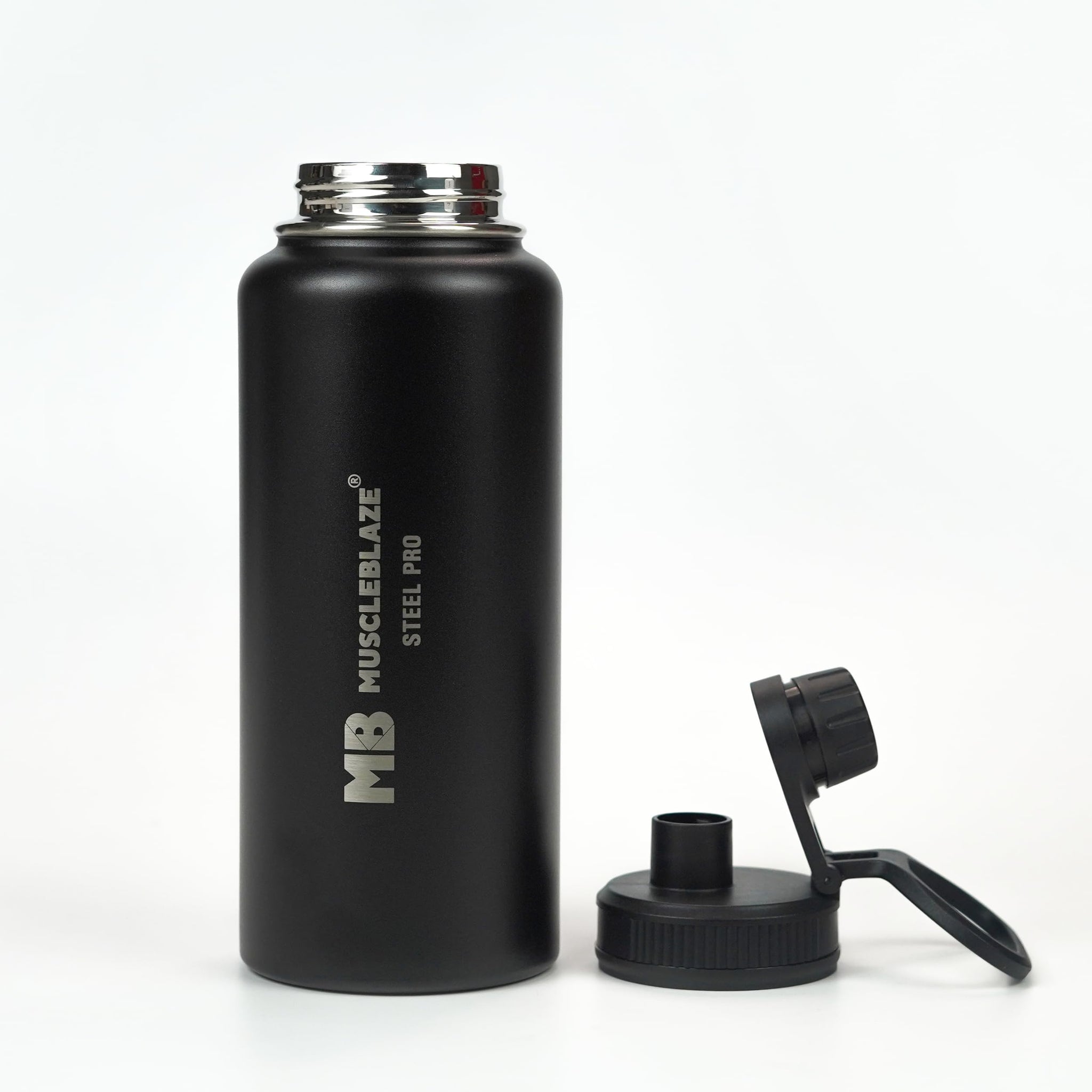 MuscleBlaze Stainless Steel Vacuum Insulated Water Bottle Thermos, 1L, Wide Mouth, Leak-Proof Lid - close-up detail