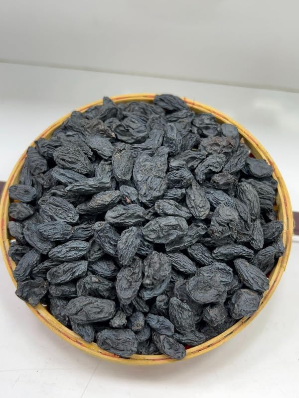 RR NUTS Seedless Black Raisins Kali Kishmish, Naturally Sun-Dried, No Added Sugar, Dried Fruit Snack - close-up detail