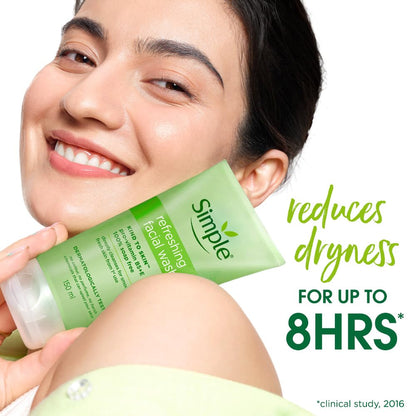 Simple Kind to Skin Refreshing Facial Wash, Soap-Free Gentle Cleanser with Vitamin E and Glycerin, for Sensitive Skin - size 