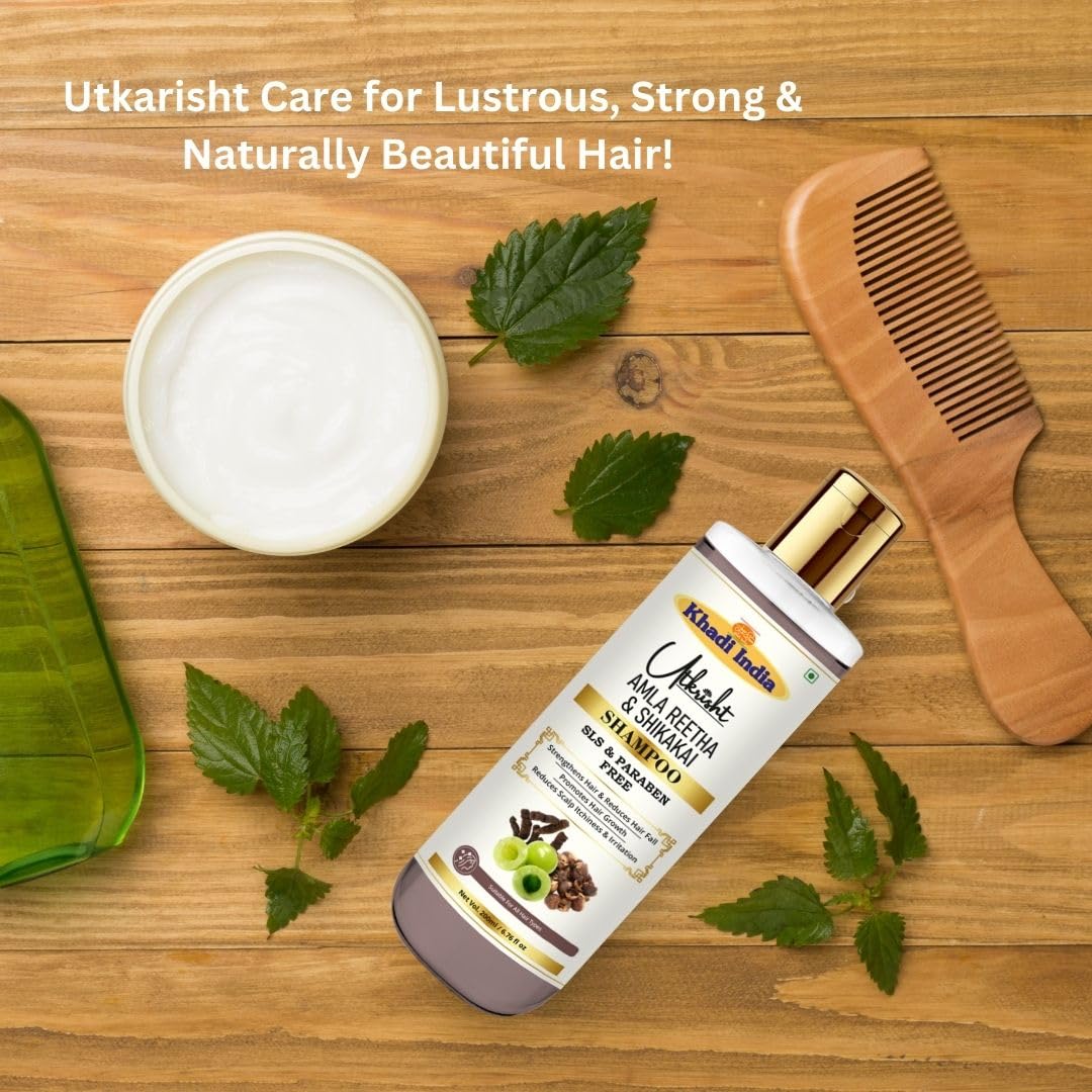 Utkrisht Ayurvedic Herbal Shampoo, 200ml, Paraben and SLS Free, for All Hair Types - in use (23)
